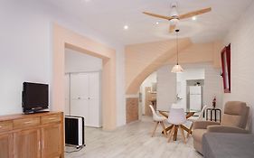 Loft Con Encanto En El Corazon Historico De Peralada