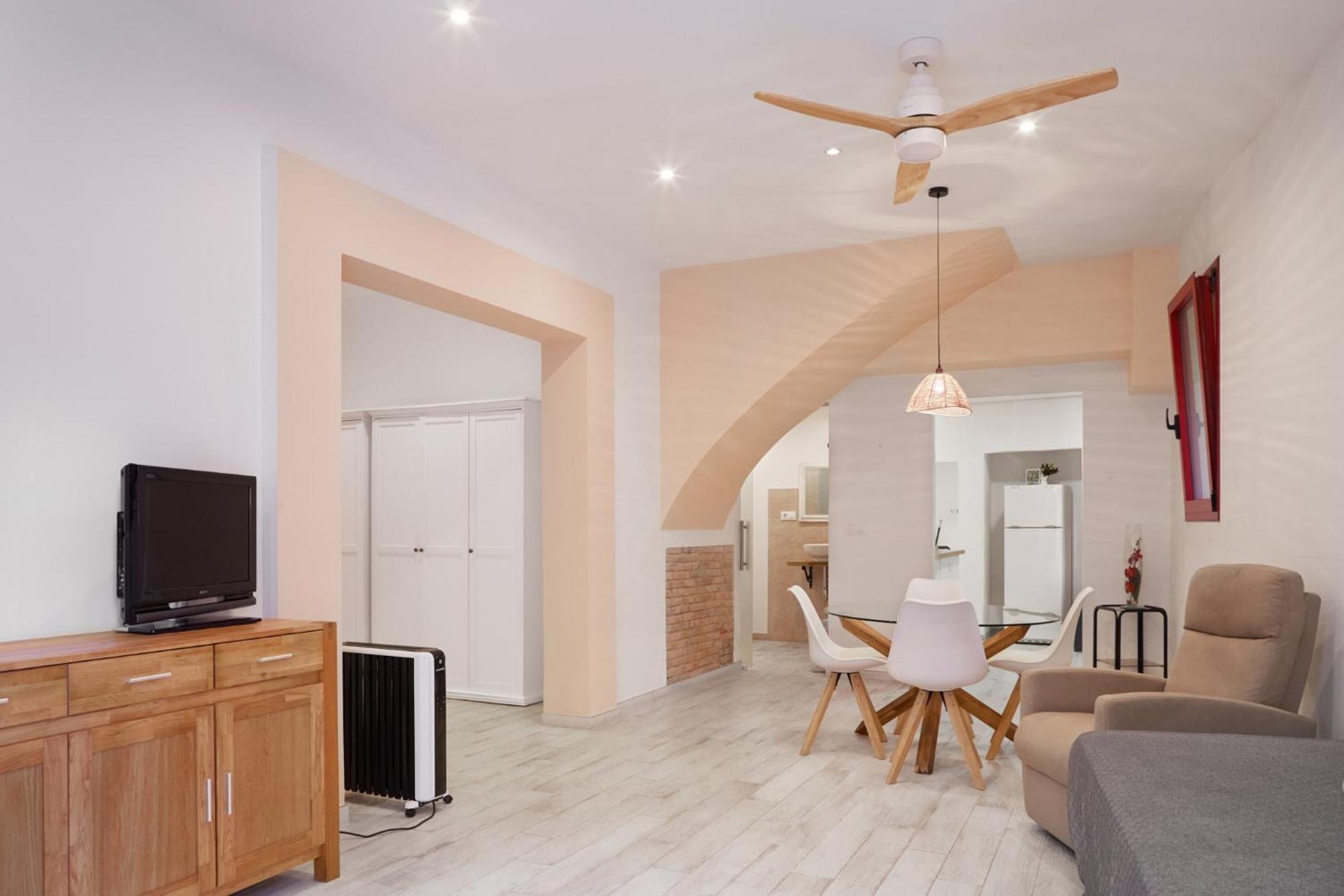 Loft Con Encanto En El Corazon Historico De Peralada  Exterior foto